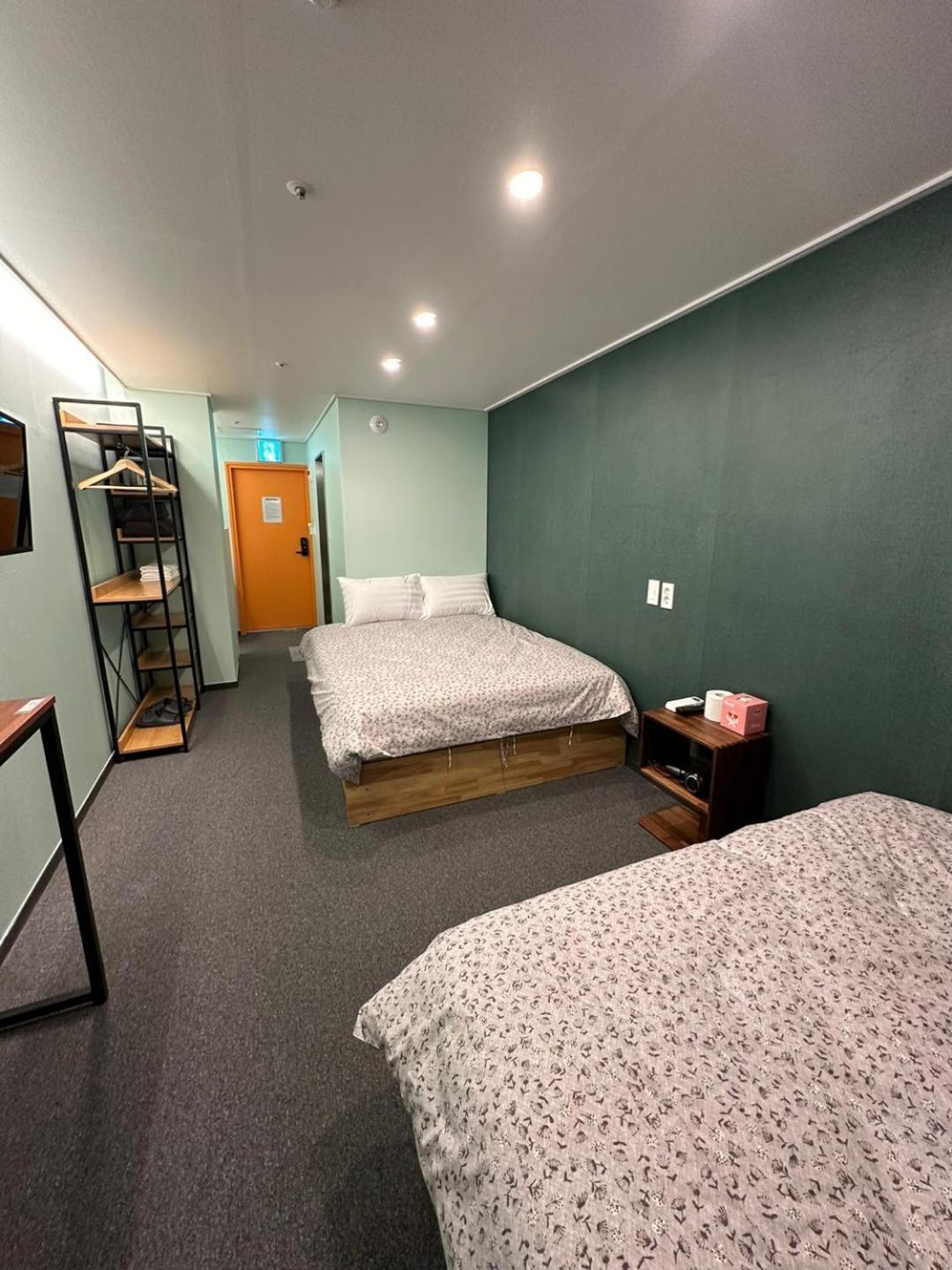 R Guesthouse Jongmyo Сеул Екстериор снимка
