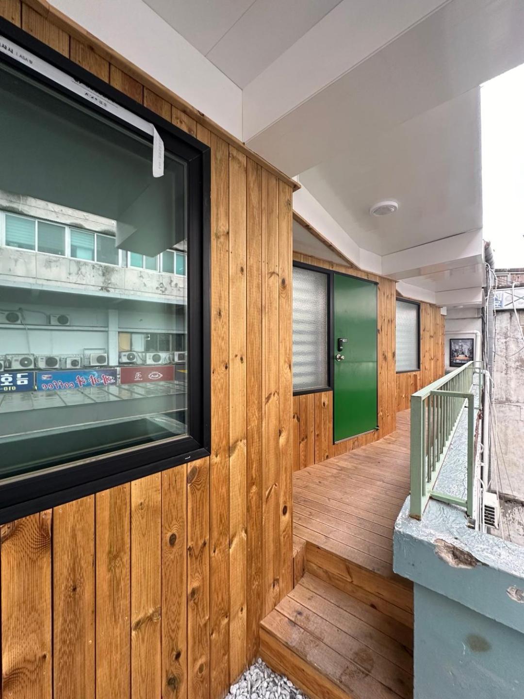 R Guesthouse Jongmyo Сеул Екстериор снимка